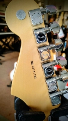 Fender AM STD HTSTR3TSB Stratocaster 2